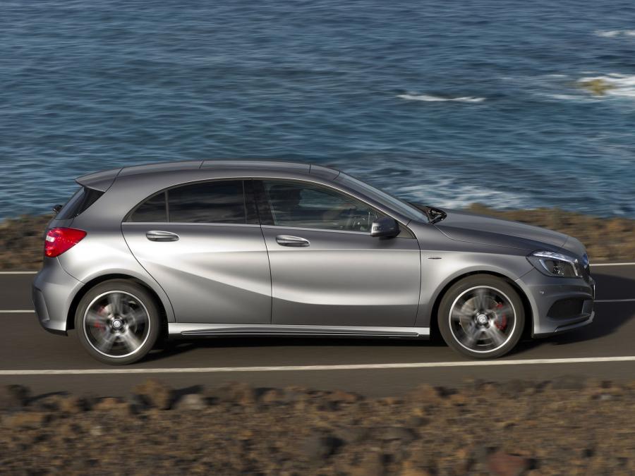  Mercedes-Benz A250 AMG Sport Package 2012 года  (фото 15 из 21)